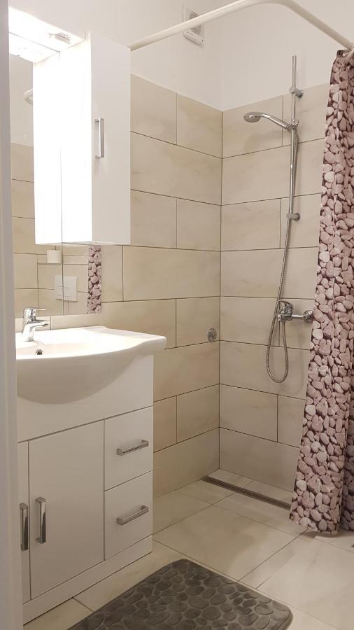 Hamo Apartments & Soba Lumbarda Ngoại thất bức ảnh